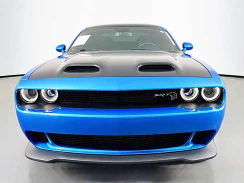 Used 2023 Dodge Challenger SRT Hellcat RWD image 3