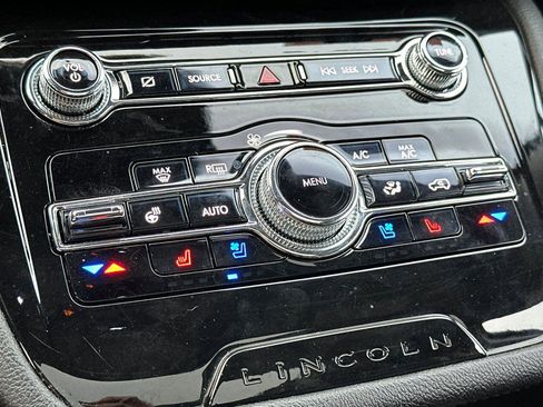 Used 2022 Lincoln Corsair Reserve w/ Equipment Group 201A image 23