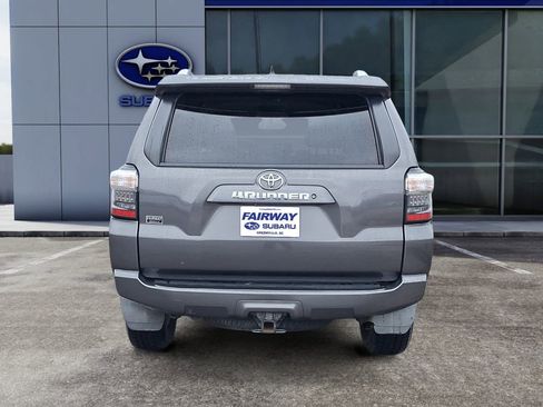 Used 2015 Toyota 4Runner SR5 image 5