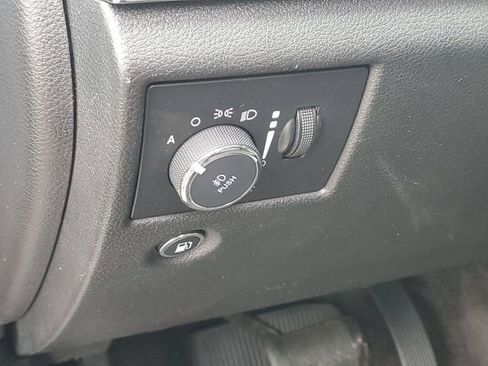 Used 2018 Jeep Grand Cherokee Overland image 22