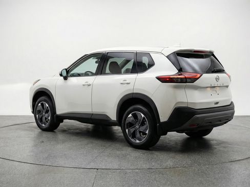 Used 2025 Nissan Rogue SV image 6