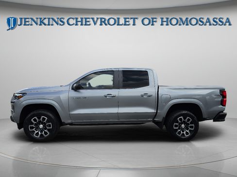 Used 2024 Chevrolet Colorado LT w/ LT Convenience Package III RWD image 9