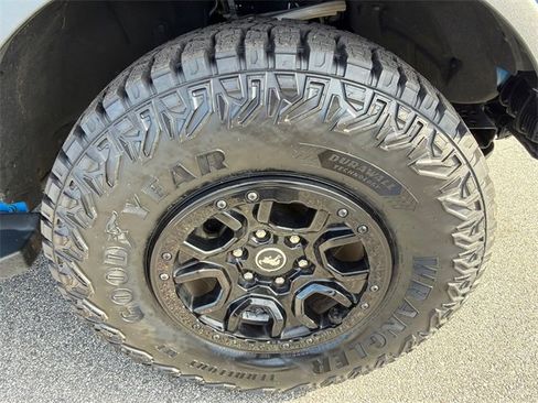 Used 2023 Ford Bronco Wildtrak image 12