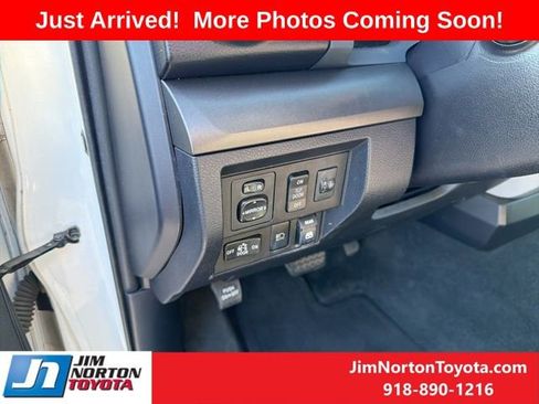 Used 2018 Toyota Tundra SR5 image 10