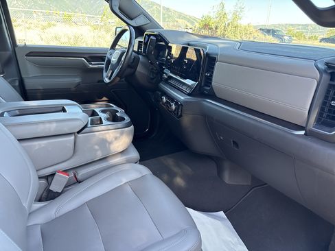 Used 2022 GMC Sierra 1500 SLT w/ X31 Off-Road Package AWD/4WD image 21