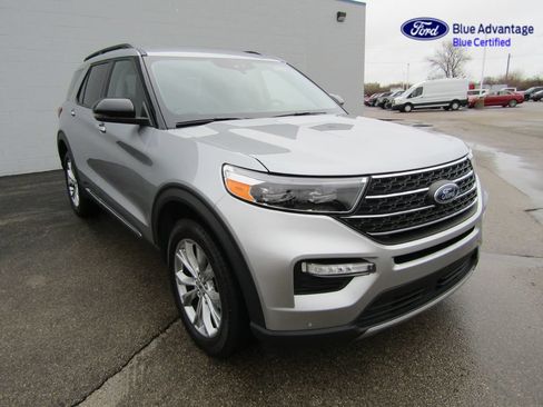 Certified 2024 Ford Explorer XLT w/ Equipment Group 202A AWD/4WD image 9