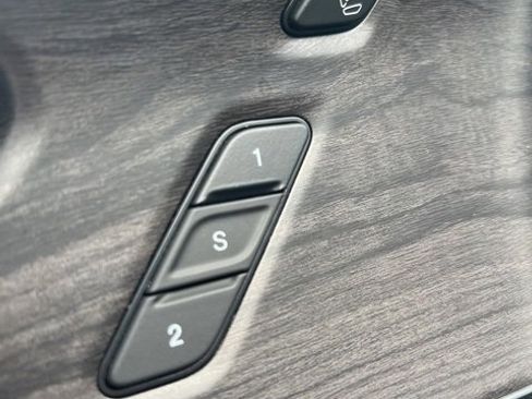 Used 2024 Jeep Grand Cherokee L Overland w/ Luxury Tech Group IV image 10