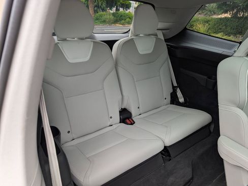 Used 2025 Volvo EX90 Ultra AWD/4WD image 18