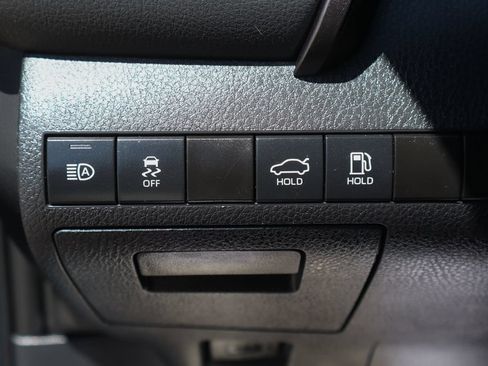 Used 2021 Toyota Camry LE FWD image 22