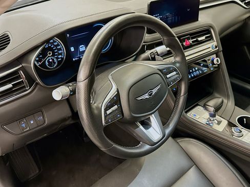 Used 2025 Genesis G70 2.5T AWD/4WD image 18