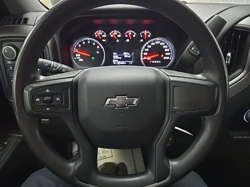 Used 2022 Chevrolet Silverado 1500 Custom Trail Boss AWD/4WD image 18