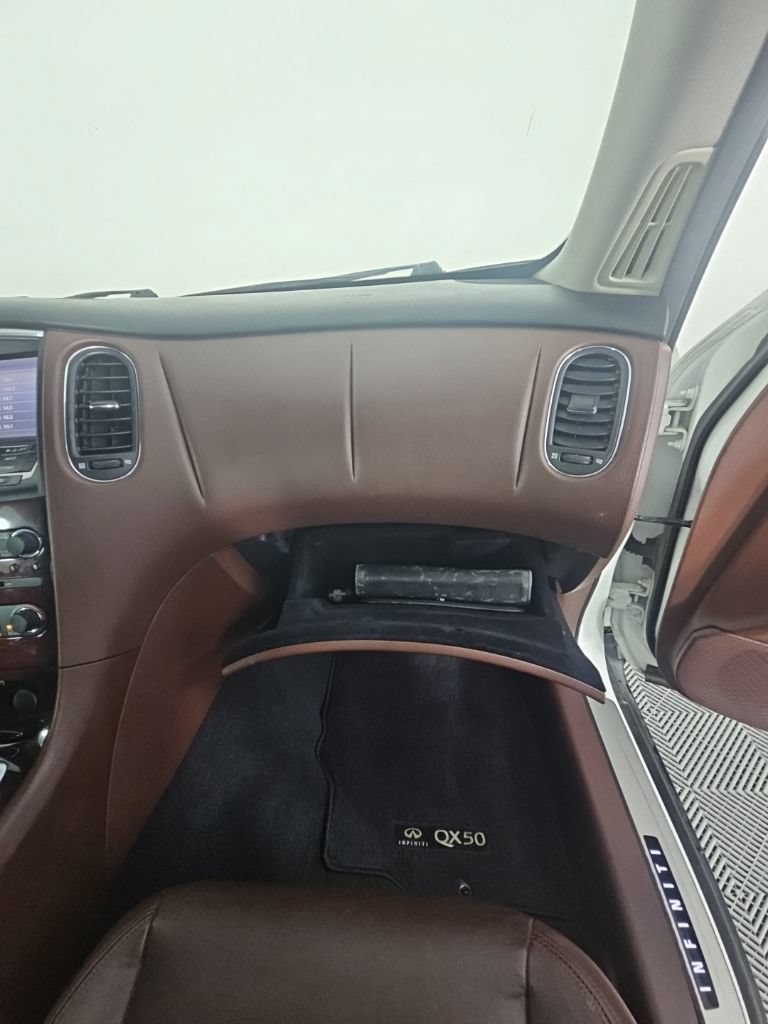 Used 2017 INFINITI QX50 2WD w/ Premium Package image 20
