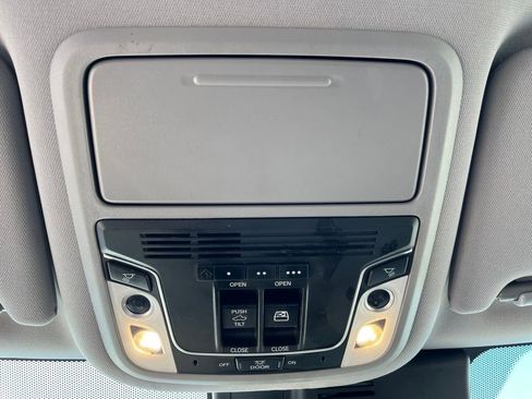 Used 2018 Honda Ridgeline RTL-E image 33