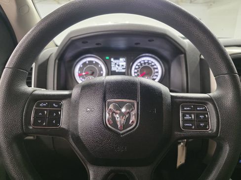 Used 2019 RAM 1500 Classic SLT AWD/4WD image 27