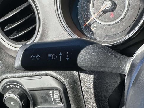 Used 2023 Jeep Wrangler Unlimited Sport image 27