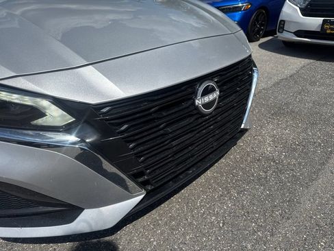 Used 2024 Nissan Altima 2.5 SV w/ SV Premium Package FWD image 8