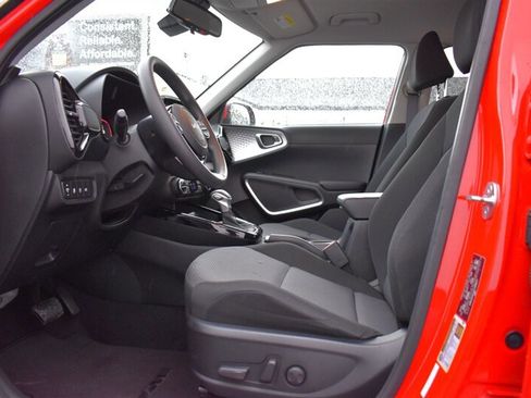 Used 2023 Kia Soul S FWD image 10
