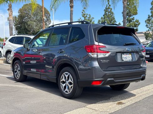 Certified 2023 Subaru Forester Premium AWD/4WD image 8