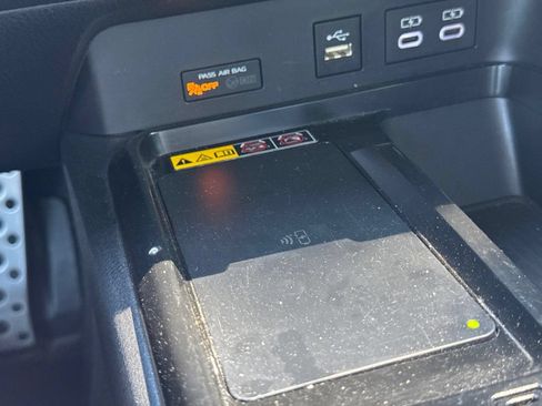 Used 2025 Toyota Camry SE FWD image 17