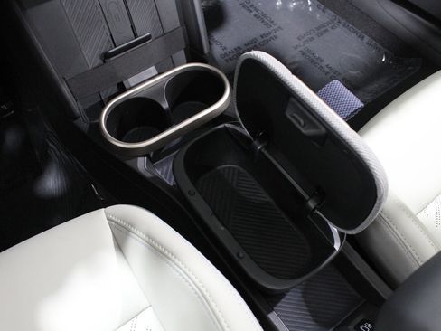 Certified 2025 MINI Cooper S image 16