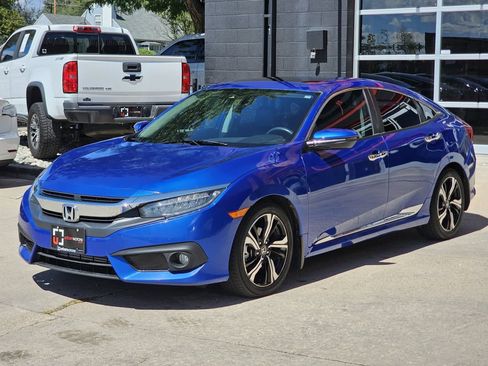 Used 2016 Honda Civic Touring image 6