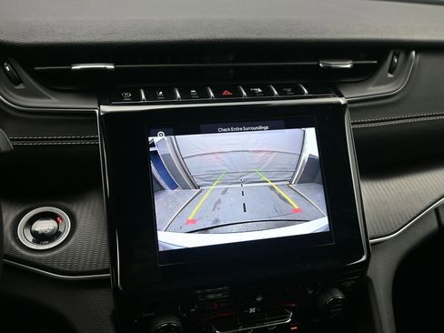 Used 2024 Jeep Grand Cherokee L Laredo image 16