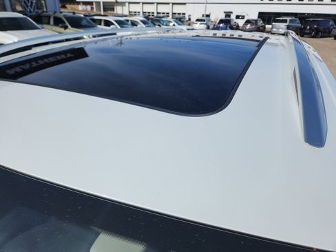 New 2026 Volkswagen Atlas SEL Premium R-Line image 9