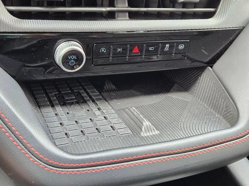 Used 2025 Ford Explorer ST-Line w/ Premium Package RWD image 27