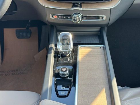 New 2026 Volvo XC60 B5 Plus w/ Protection Package Premier image 9