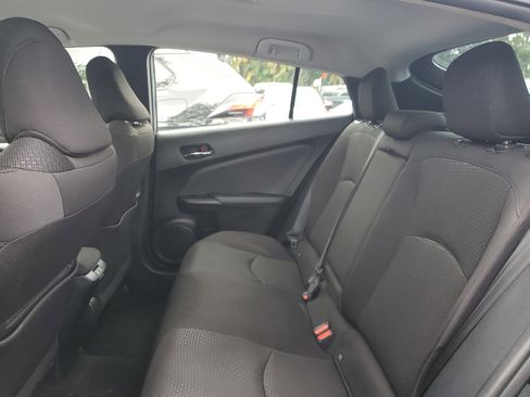 Used 2020 Toyota Prius LE image 12