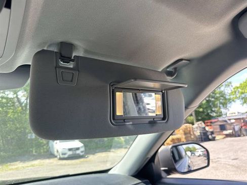 Used 2023 Ford Explorer XLT w/ Equipment Group 202A AWD/4WD image 19