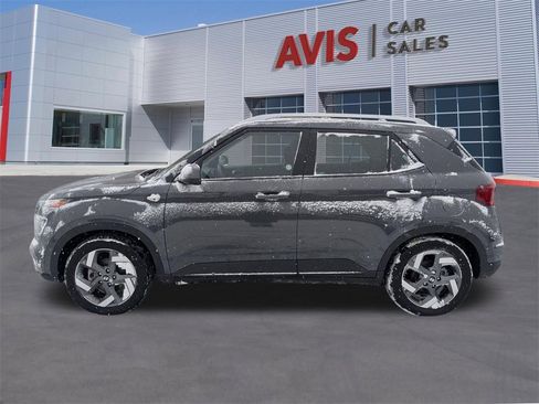Used 2025 Hyundai Venue SEL image 2