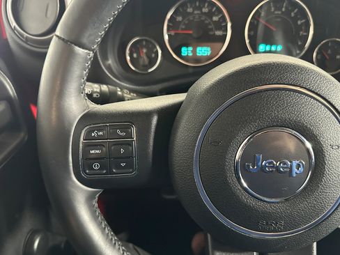 Used 2013 Jeep Wrangler Sport w/ Connectivity Group AWD/4WD image 27