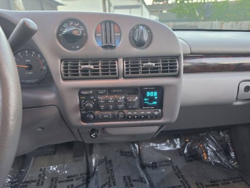 Used 1996 Chevrolet Lumina LS FWD image 55