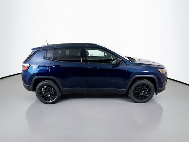 New 2026 Jeep Compass Latitude AWD/4WD image 8
