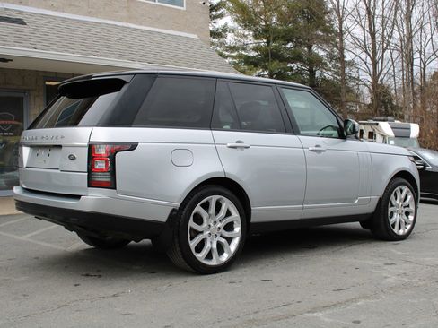 Used 2015 Land Rover Range Rover Supercharged image 6