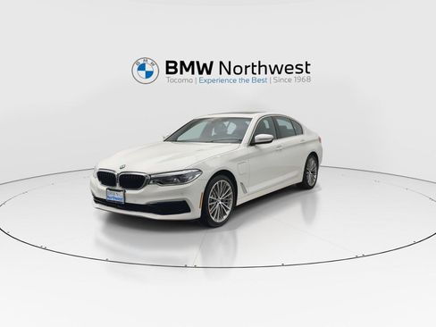Used 2020 BMW 530e xDrive AWD/4WD image 9