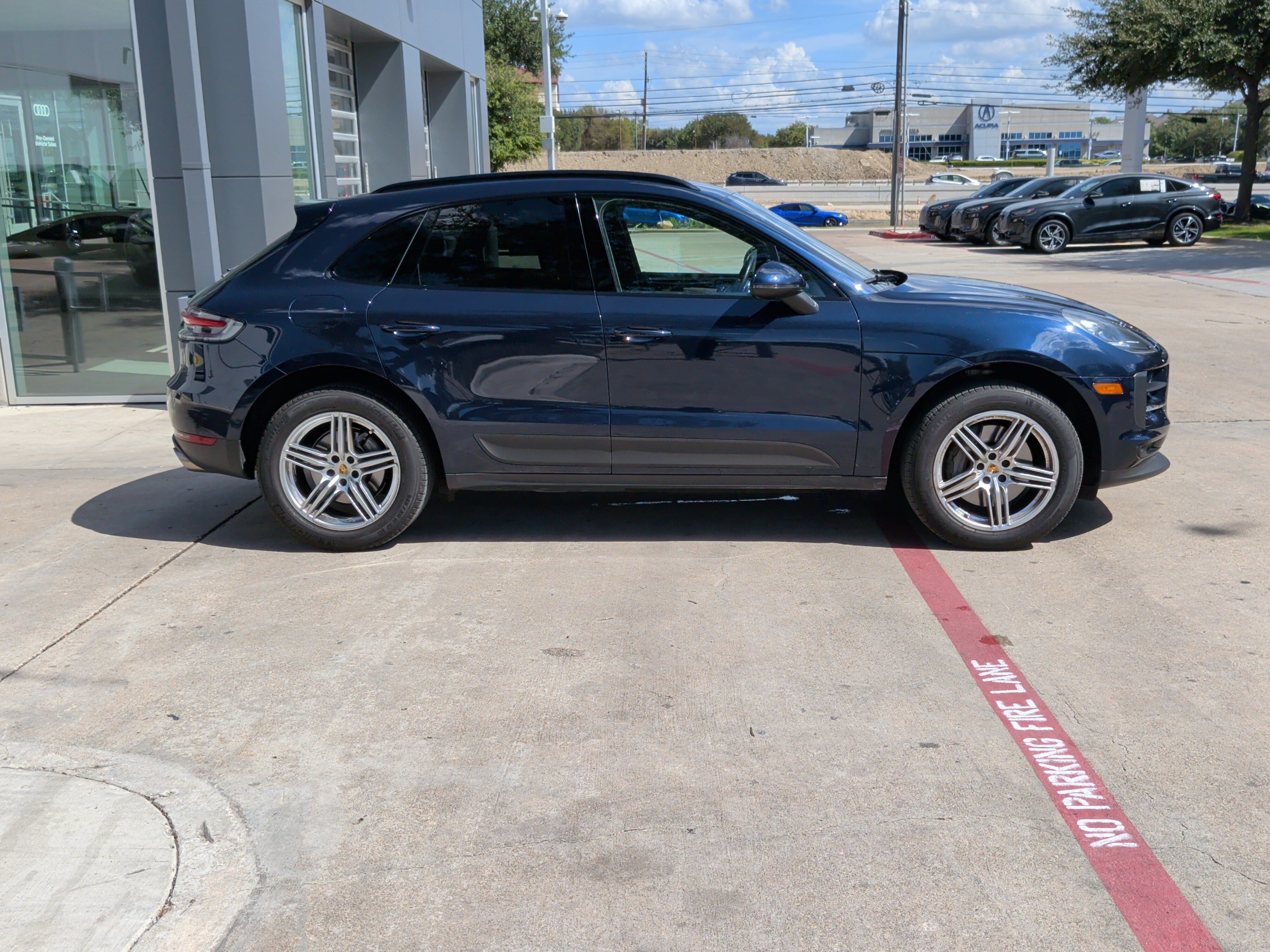 Used 2021 Porsche Macan S AWD/4WD image 11