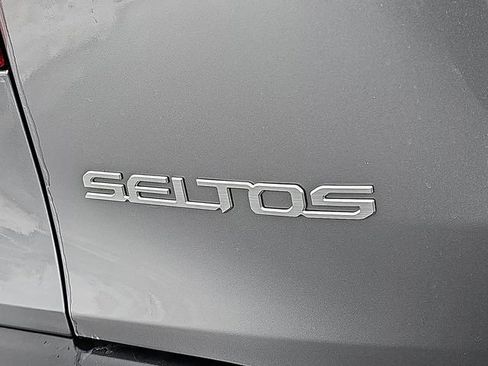 Used 2024 Kia Seltos SX w/ SX Sunroof Package image 33