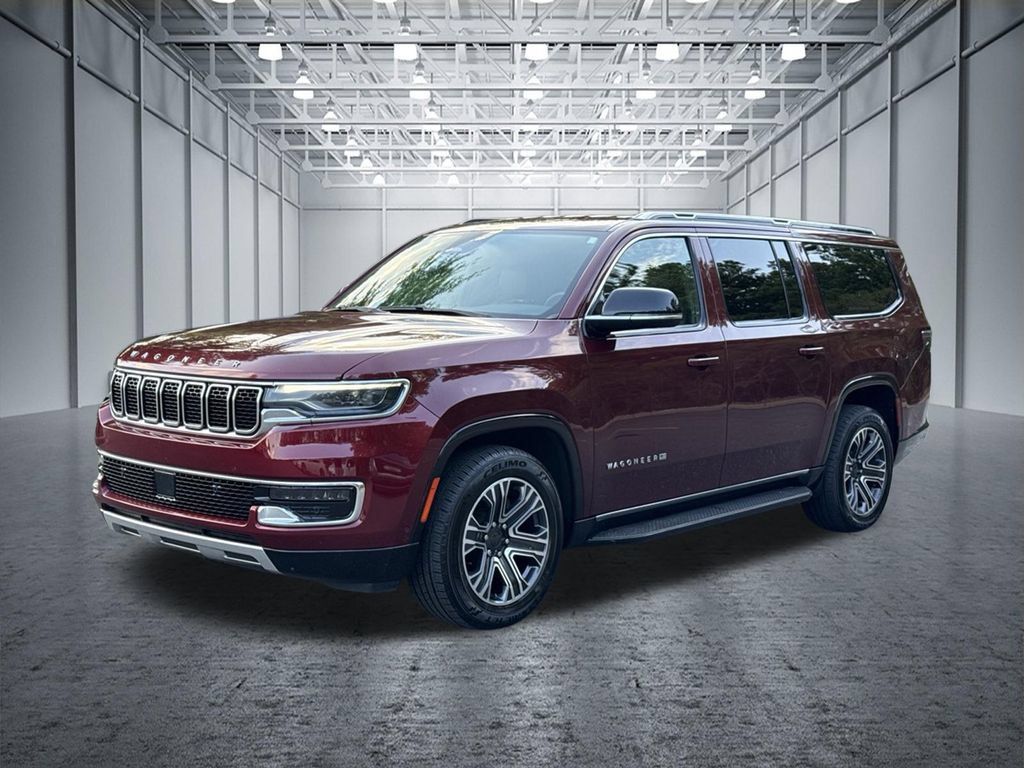 Used 2024 Jeep Wagoneer L Series II w/ Flexible Seating Group AWD/4WD image 3