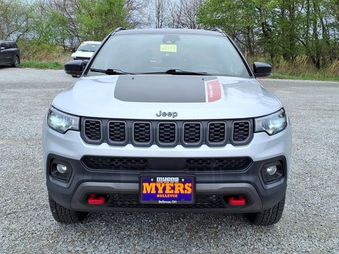 Used 2024 Jeep Compass Trailhawk AWD/4WD image 25