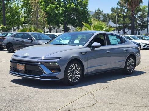 New 2026 Hyundai Sonata SEL FWD image 2