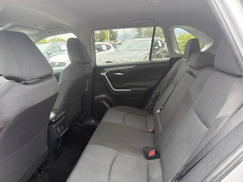 Used 2025 Toyota RAV4 XLE AWD/4WD image 18