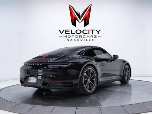 Used 2024 Porsche 911 Carrera RWD image 6