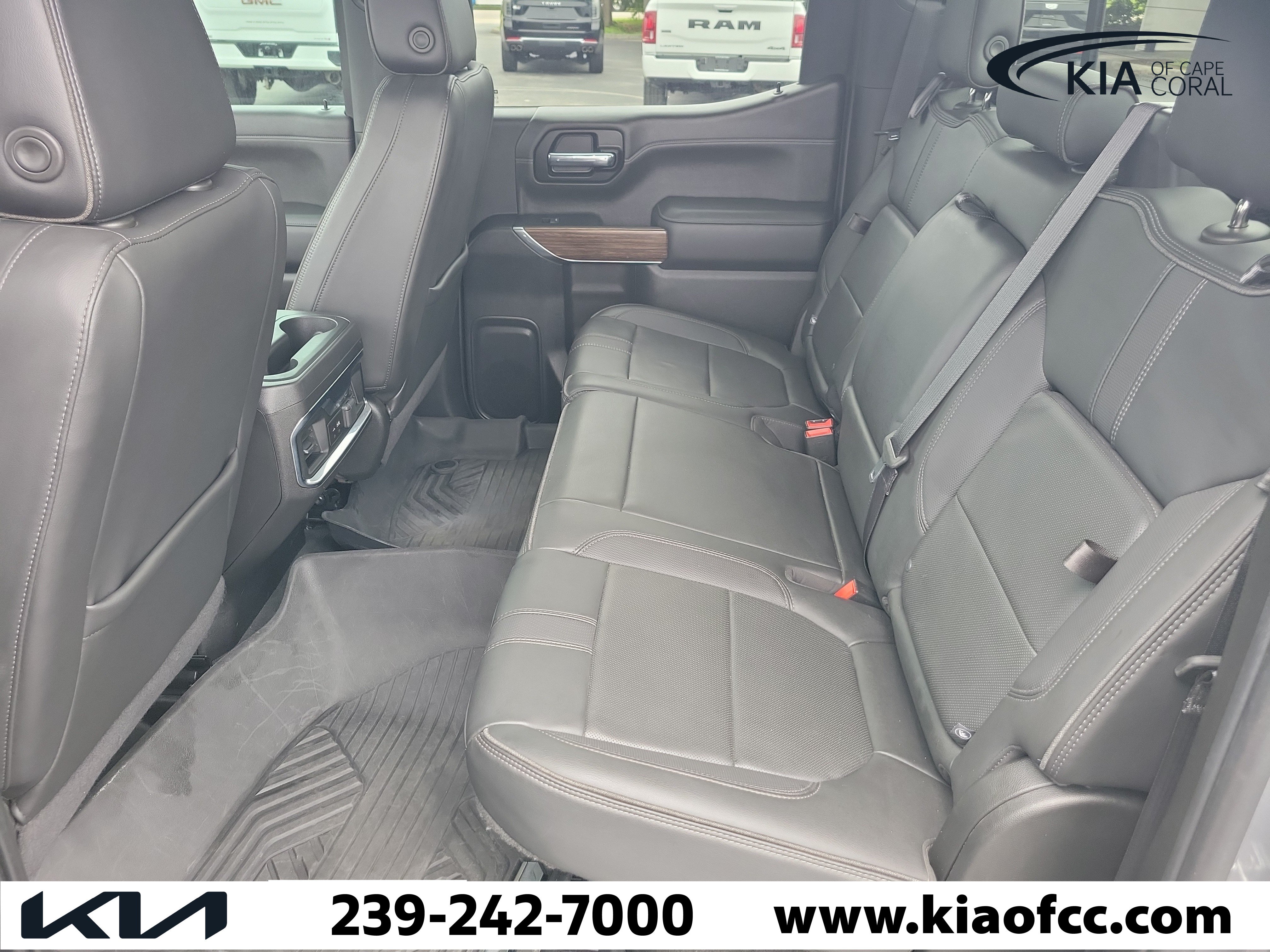 Used 2022 Chevrolet Silverado 1500 High Country w/ Z71 Off-Road Package AWD/4WD image 11