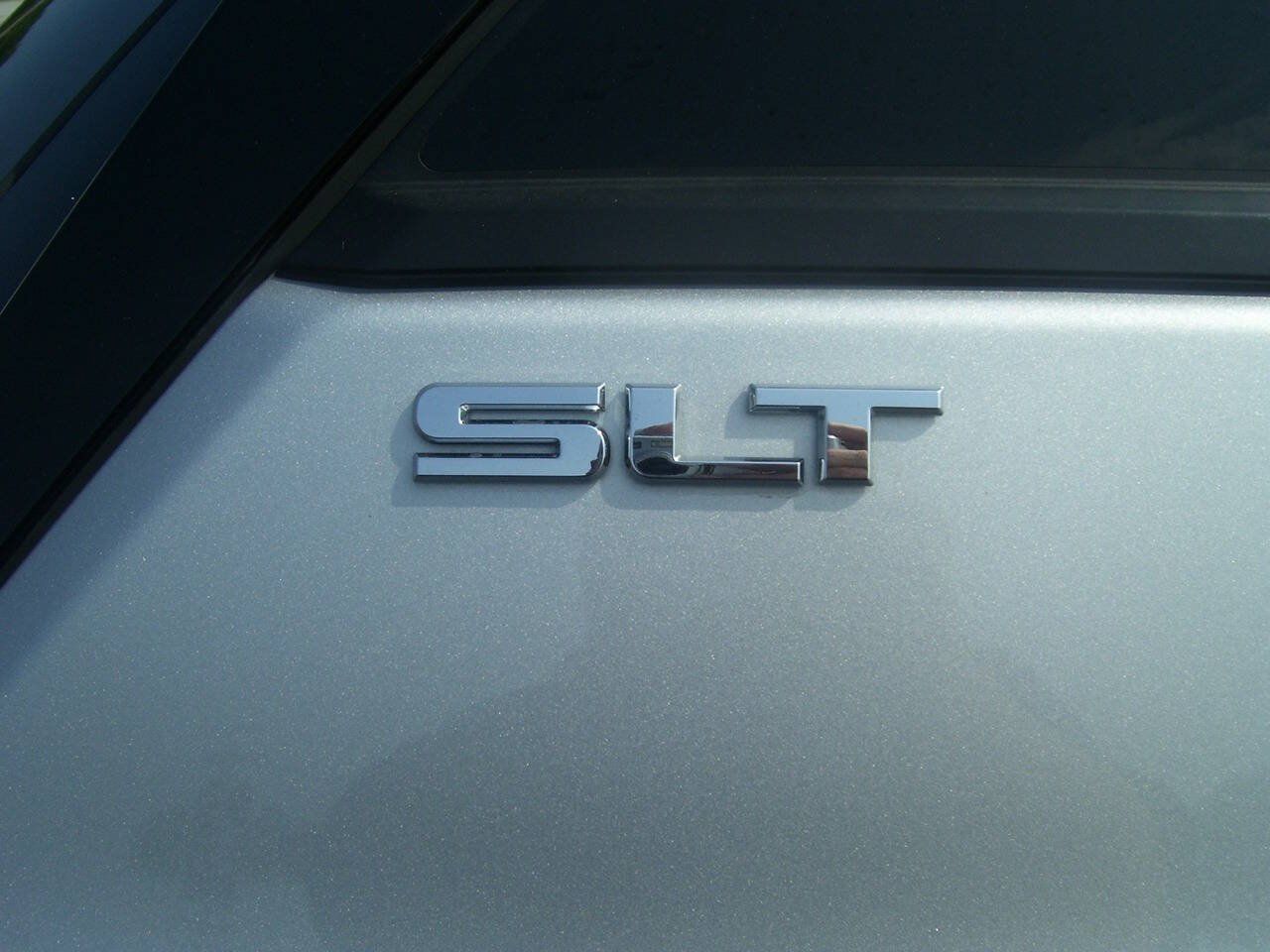 Used 2019 GMC Terrain SLT w/ Preferred Package FWD image 4