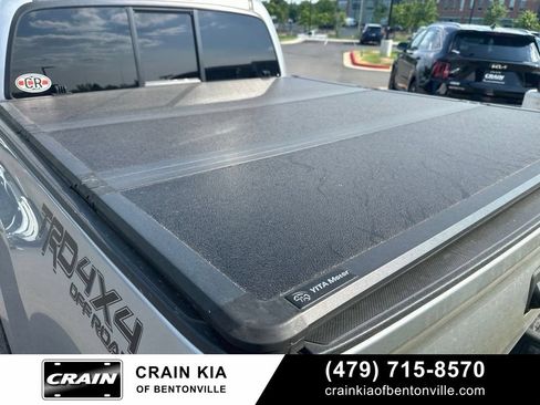 Used 2021 Toyota Tacoma SR AWD/4WD image 19