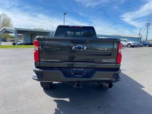 Used 2022 Chevrolet Silverado 2500 High Country w/ Technology Package AWD/4WD image 28