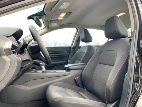 Used 2025 Nissan Altima 2.5 SV image 28