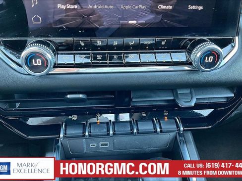 Used 2023 GMC Canyon Elevation w/ Elevation Premium Package AWD/4WD image 16